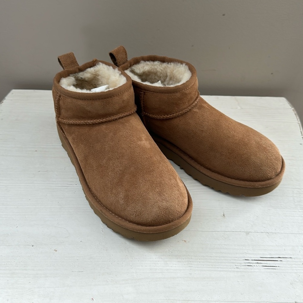 UGG Women's Classic Ultra Mini Booties
